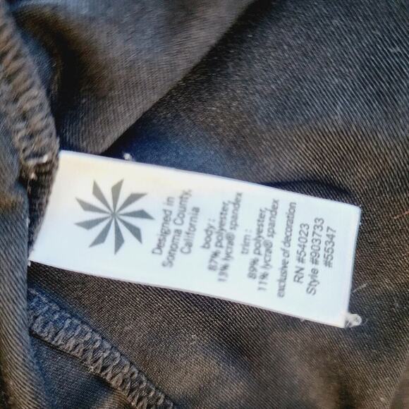 ATHLETA BLACK WHITE LONG SLEEVE  SIZE MED - Picture 5 of 6